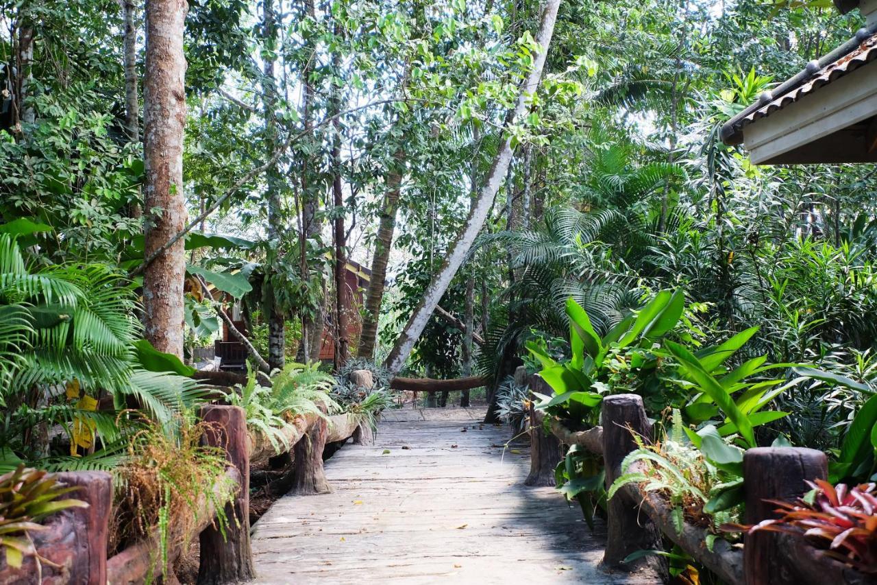 Oyo 604 Ruen Mai Horm Resort Trang Buitenkant foto