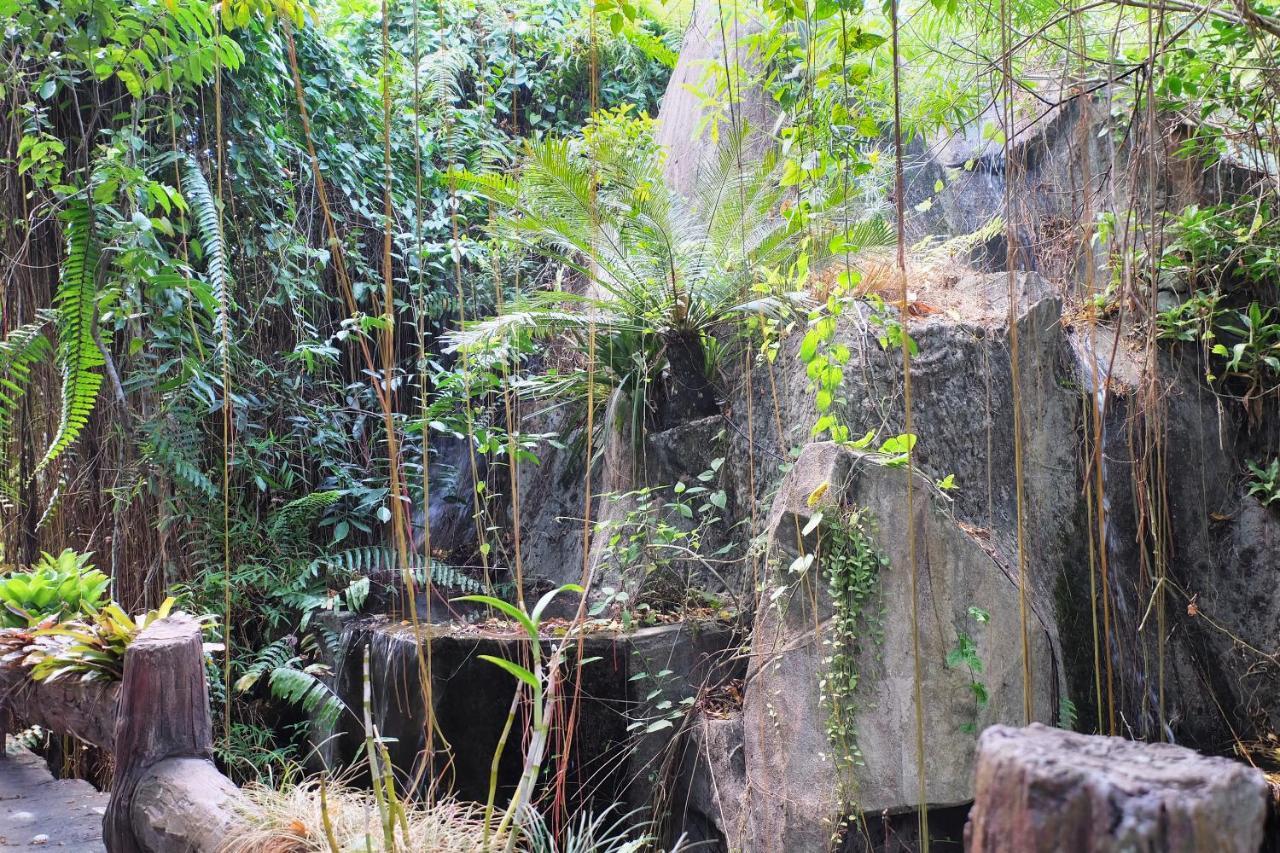 Oyo 604 Ruen Mai Horm Resort Trang Buitenkant foto